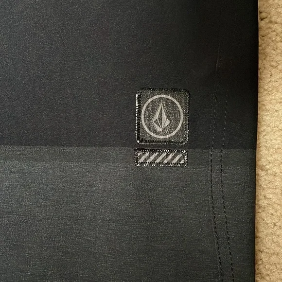 Volcom Stoneys Men’s Swim Trunks. - Picture 2 of 14